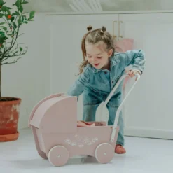 Dockvagn – Den lilla rosa
