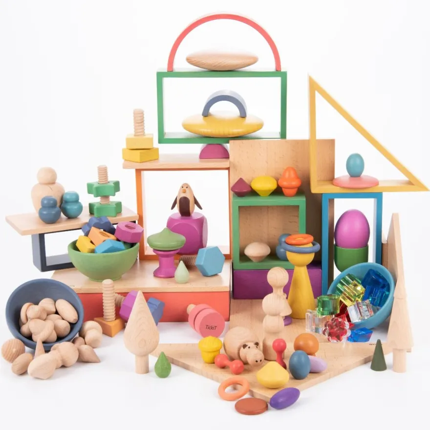 Montessori Regnbågeset, 84 delar