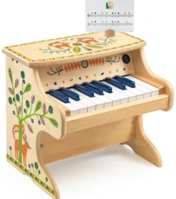 Piano av trä med elektroniskt ljud