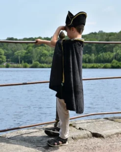 Pirat (cape + hatt), stl. 3-8 år