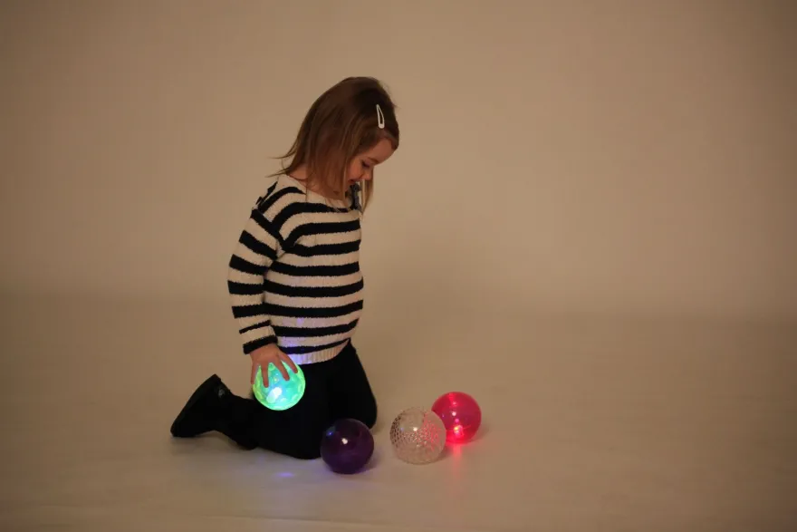 Sensoriska bollar med LED-ljus, 4 st.