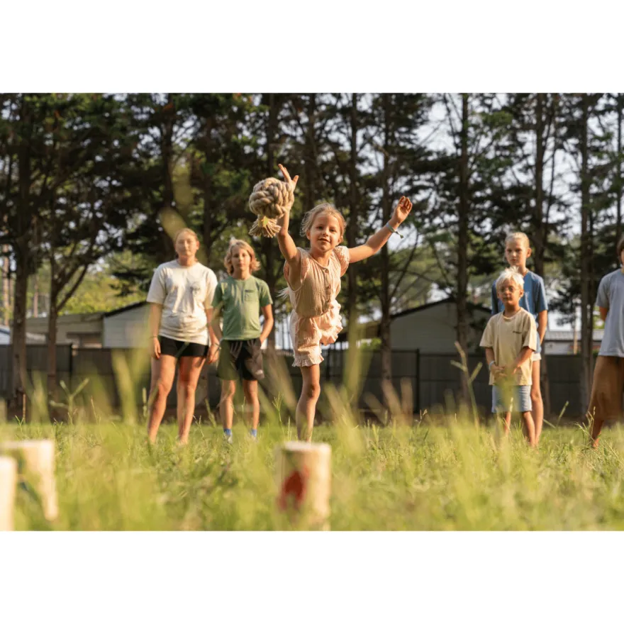 Trädgårdsspel – Knapsack